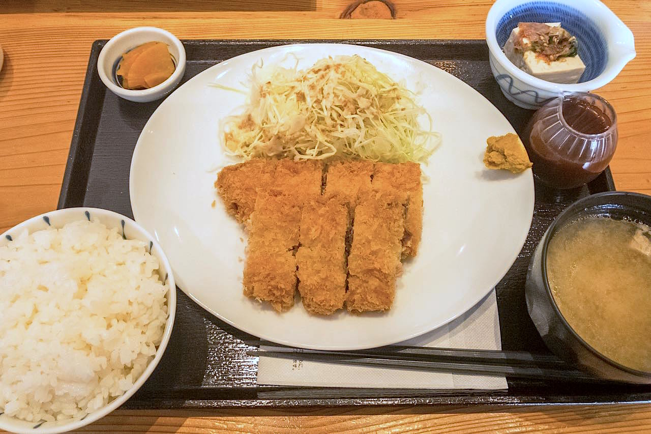 豚バラかつ定食