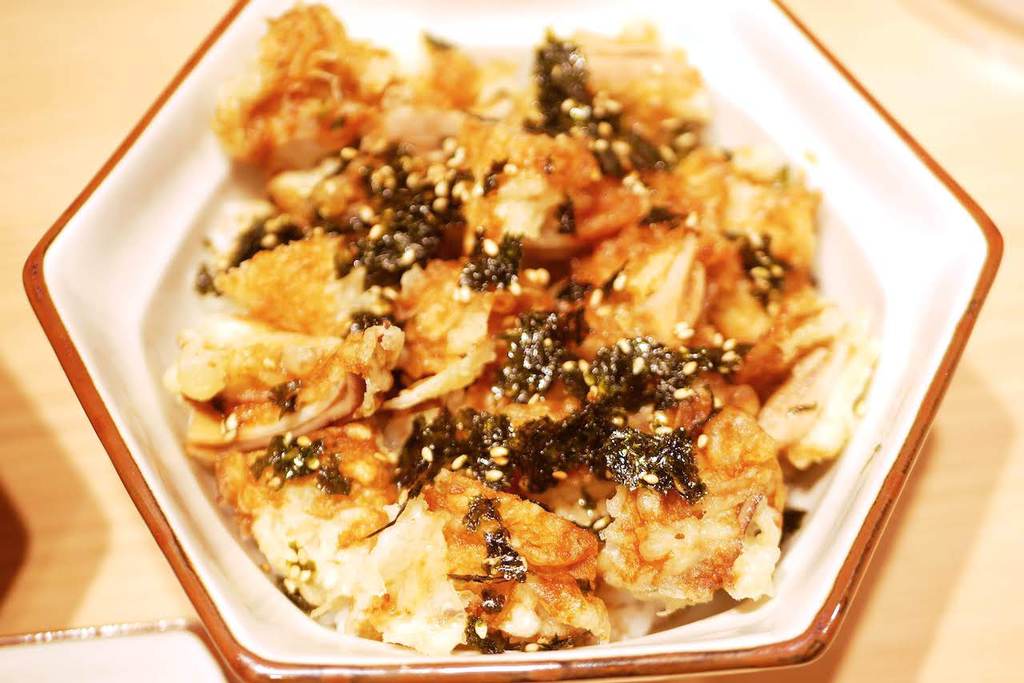 ホルモン天丼